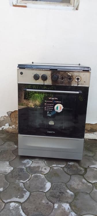 Газ плита с духовкой
