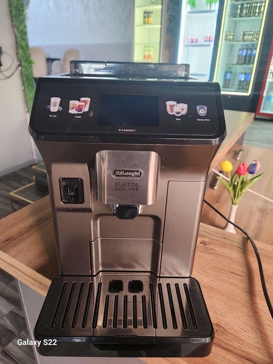Кофемашина " Delonghi Eletta Explore ECAM" . — 3