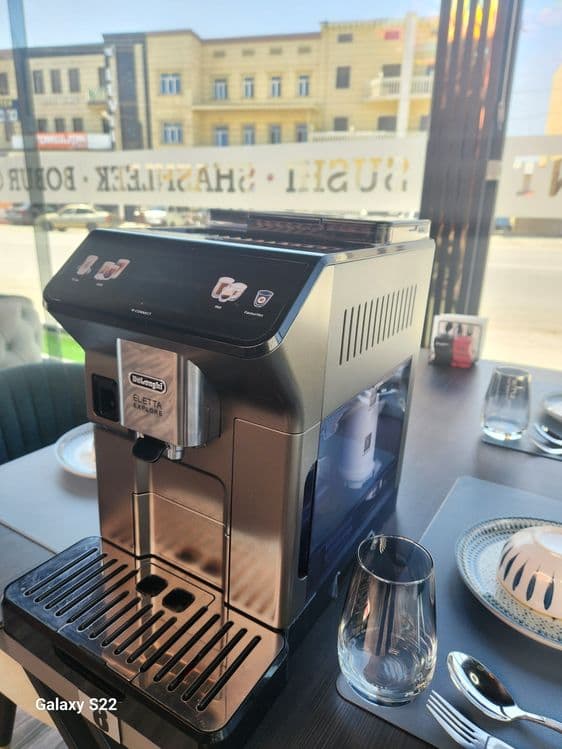 Кофемашина " Delonghi Eletta Explore ECAM" . — 4