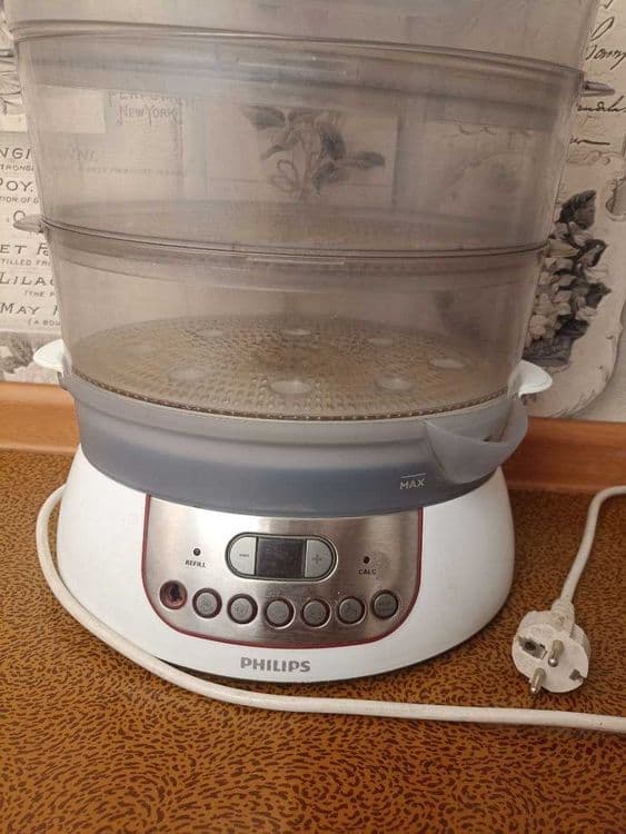 Полностью рабочая пароварка, бренд Philips модель HD 9140 — 2