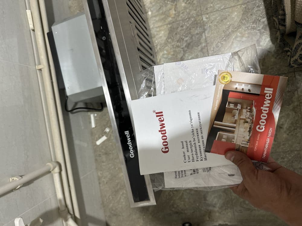 Продам Кухонную вытяжку Goodwell T6490x — 1