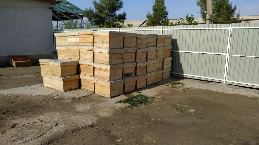 Асалари ящиклари