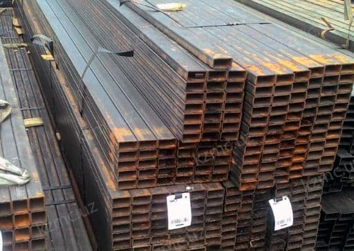Труба профильная 40 х 40 х 1.8 L 10