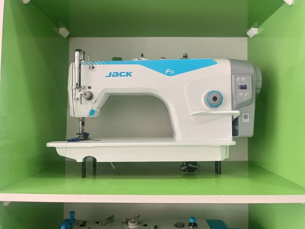 JAGK F5 Бир чок — 1