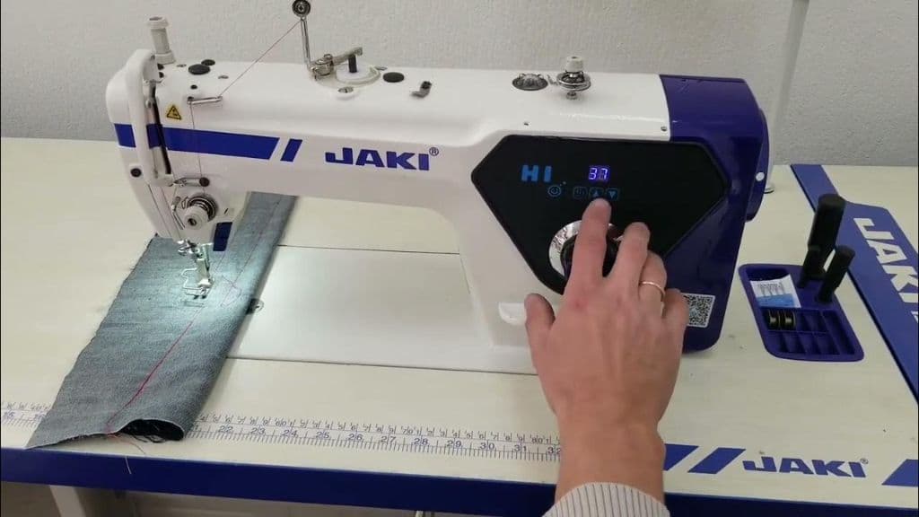 Тикув машинаси JAKI
