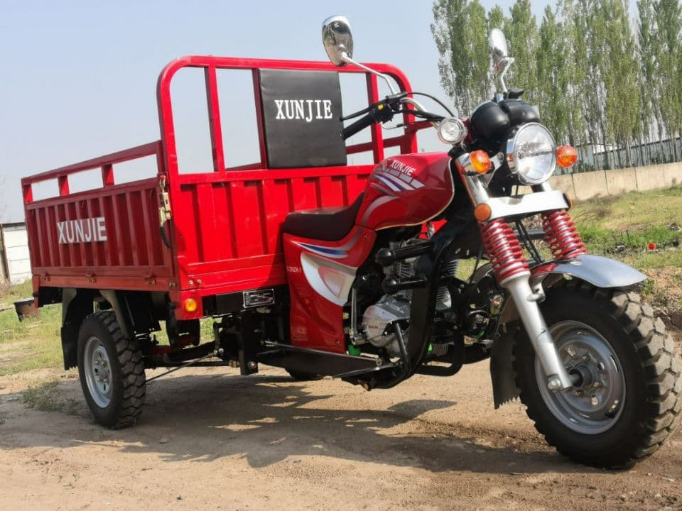 uch g'ildirakli yuk motorolleri — 1