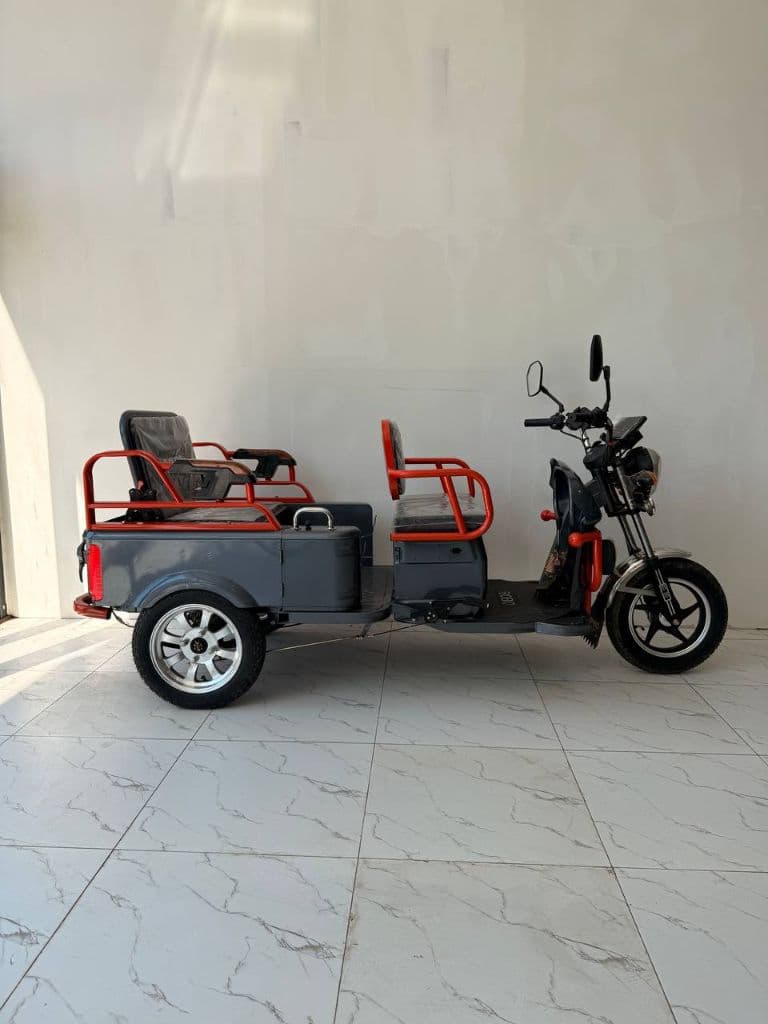 BOBO MOTORS — 1