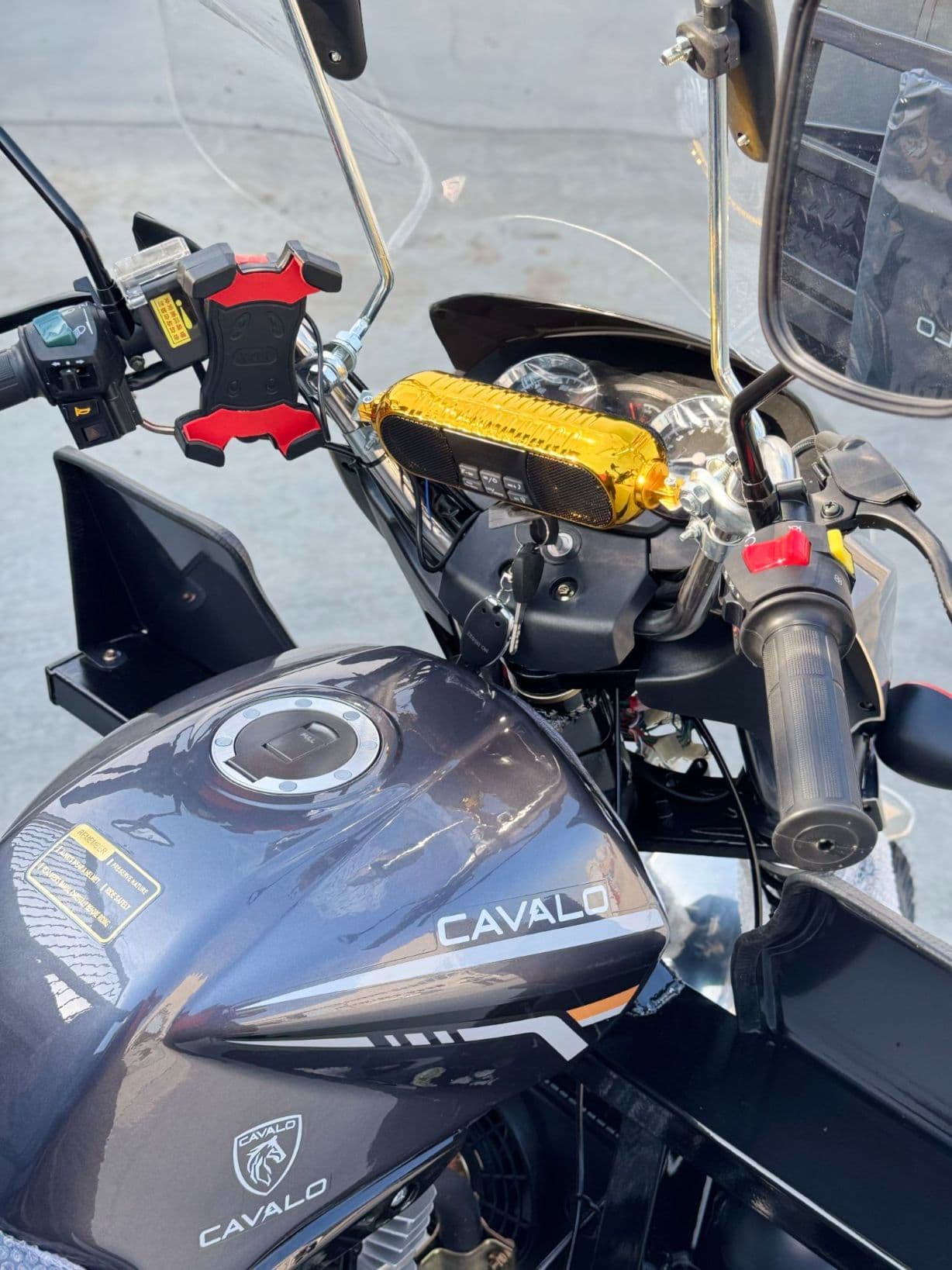 Uch oyoqlik KAVALO yuk motorol — 1