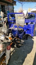 UCH G'ILDIRAKLI MOTOROLLERLAR