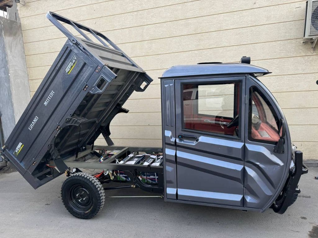 CAVALO MOTORS — 1