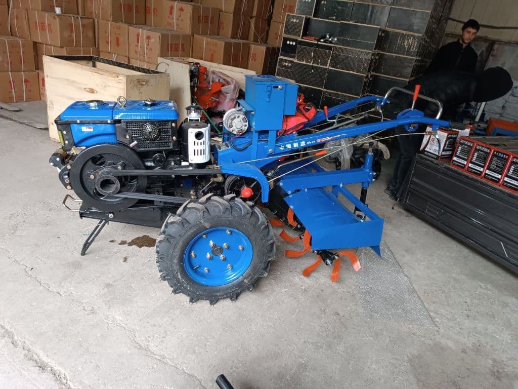 Motoblok ARN-15HP — 1
