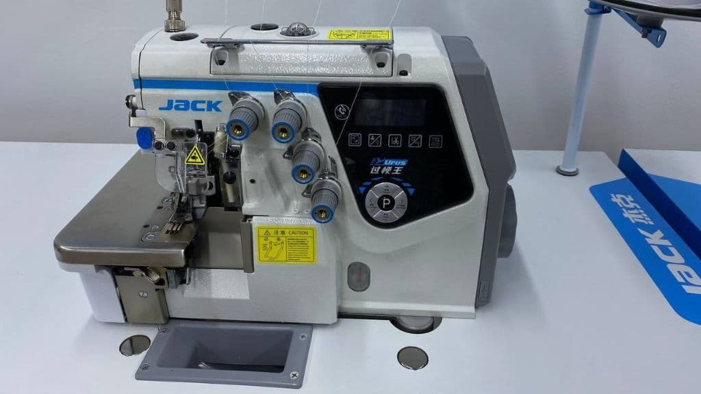 JACK C7 УРУС Автоматический оверлоковая машина с искусственным интеллектом — 1