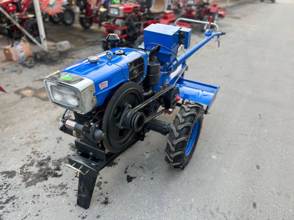 Motokultivator — 1
