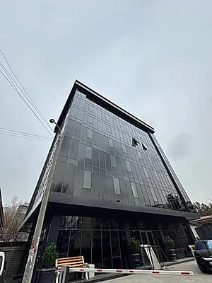 Продается отдельно стоящее здание  Улица Амира Темур — 1