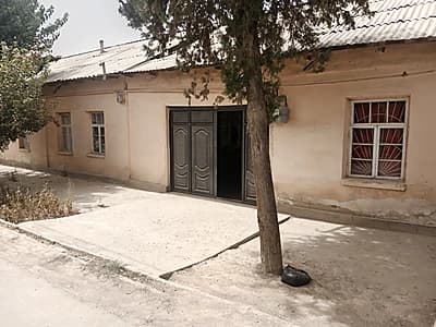 Qarshi shahri markazidan hovli sotiladi yuldi usti deyarli — 1