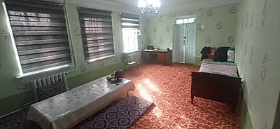 6 hona hovli uy, garaj ham bor, konalizatsiya bor. Uy yaxshi joyda sentr, maktab bog'ch, poliklinika yaqin — 1