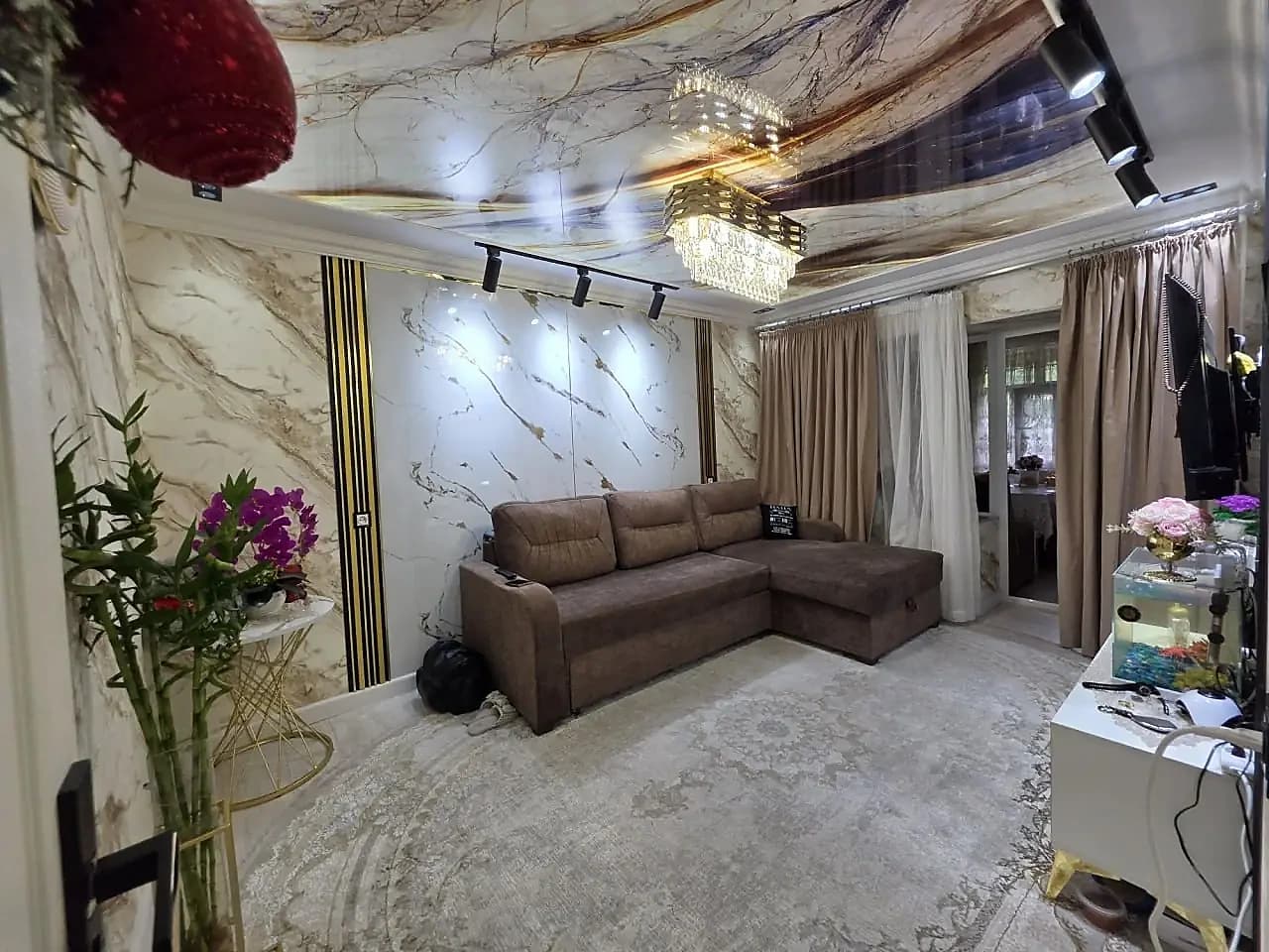 V6699ПРОДАЕТСЯ 3/1/5на:Чиланзар 26#Чиланзарский_районОр.р:Партия Миллий тикланиш Globus Mall