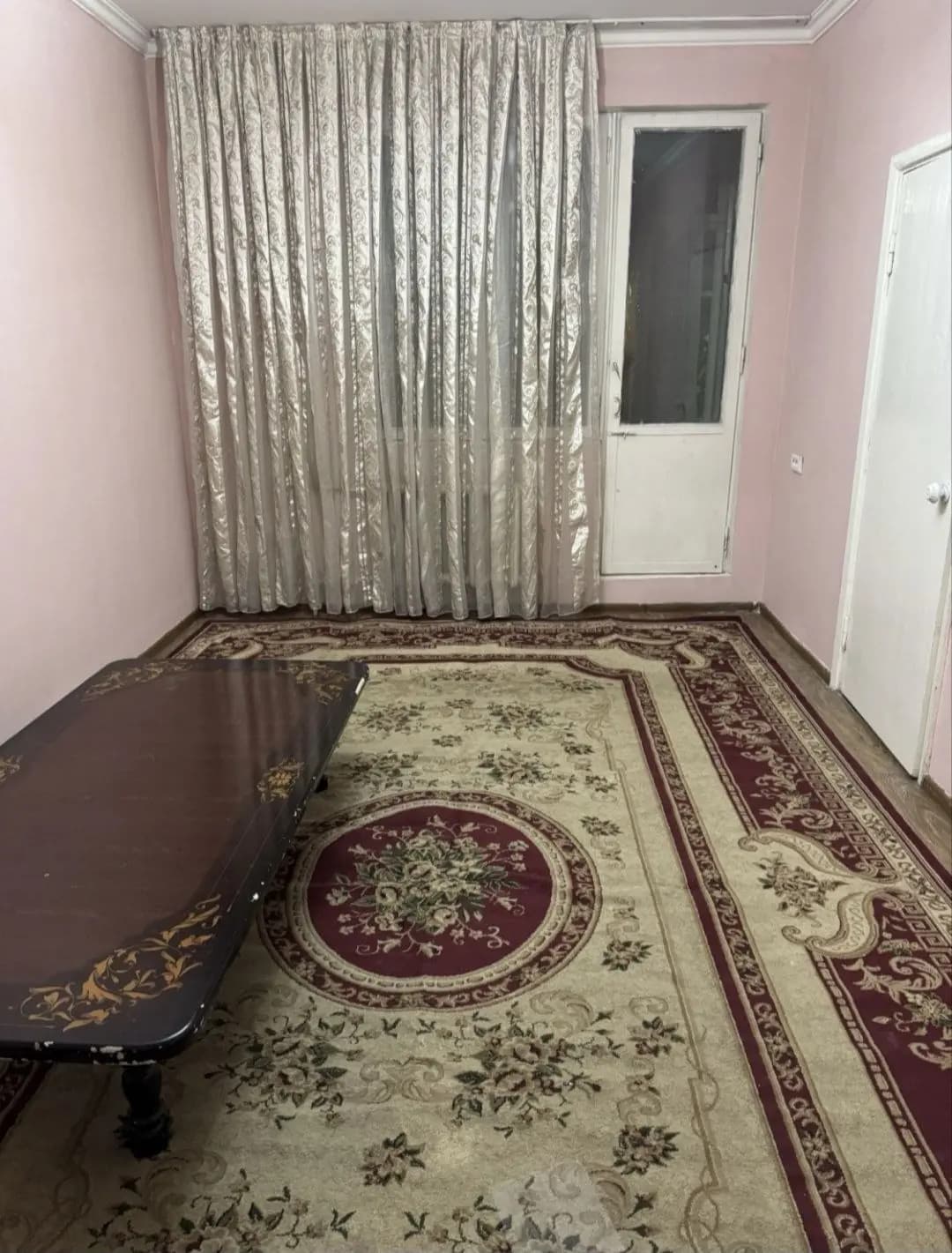 *Фархадиский Рынок 45м2 Чиланзар-12 2\2\4 — 1