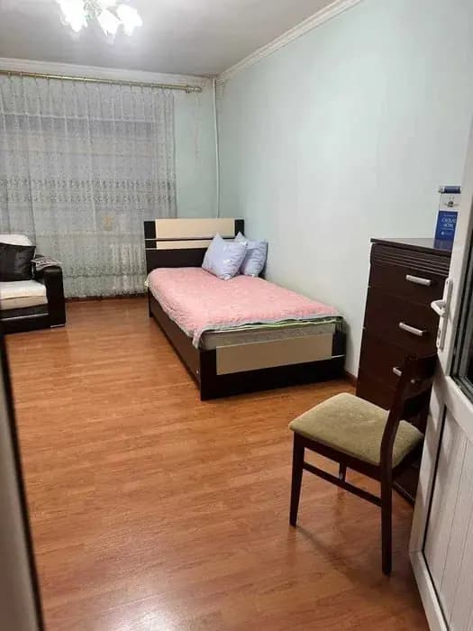 Космонавт метро 5 метр 96500 без торга 3|4|4 67 м² — 1