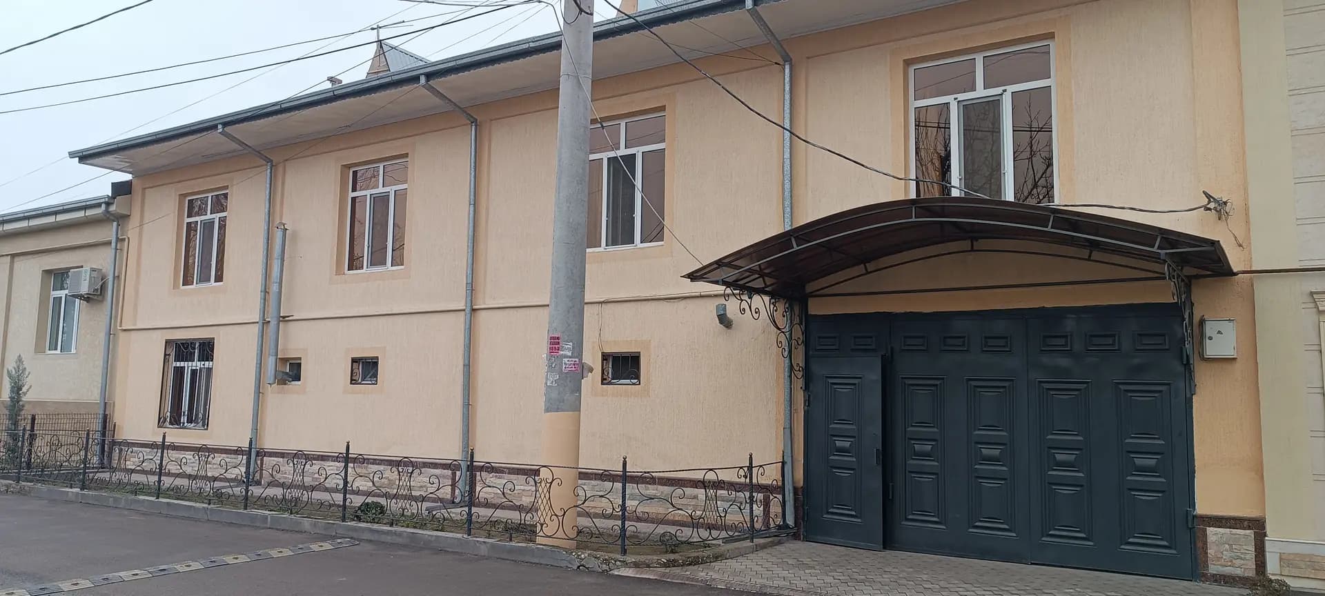 Hovli sotiladi — 1