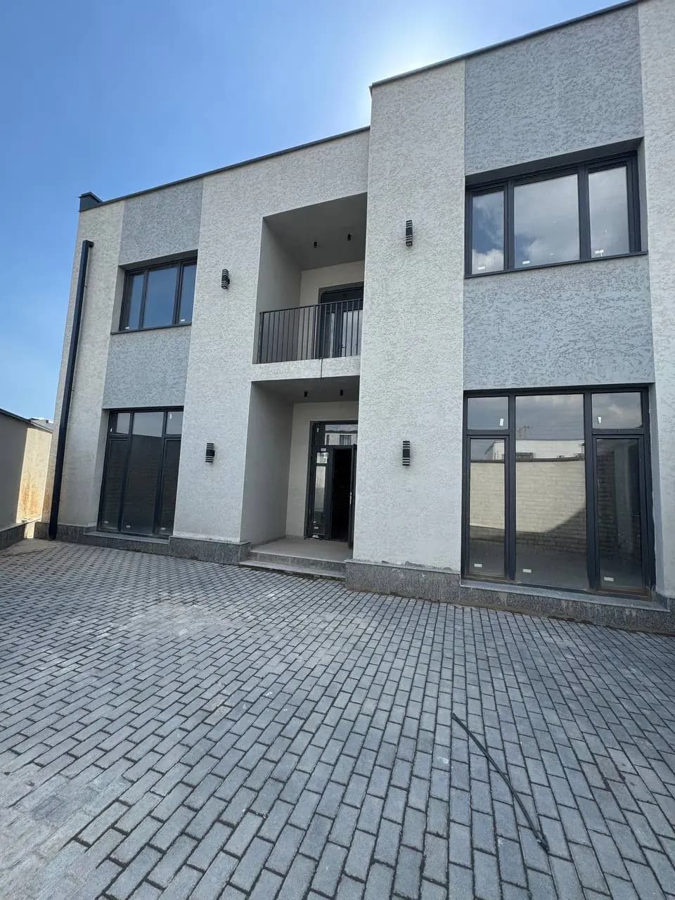 ЖК " АЛЬФРАГАНУС " 2,8-Сотки Комнат-6 200м² — 1