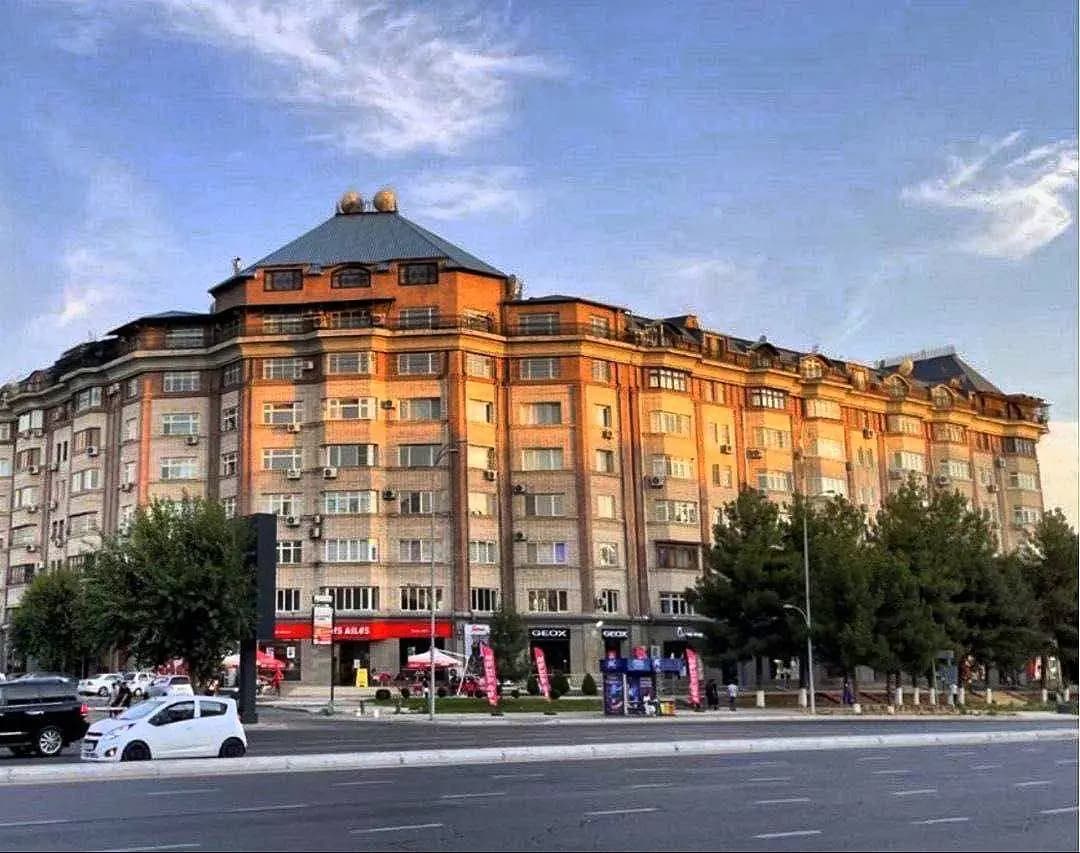 " GABUS " Метро Ойбек 6/6-7-8/8 Мансарда 294м² + 120м² Ор-р Angel's Food — 1