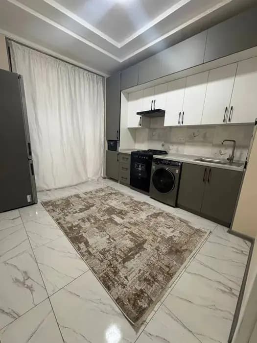 📍 Алмазарский    район📍Метро Беруний• Комнат: 2• Этаж: 2 из 7• Площадь: 62 м²Цена: y.e.700 — 1