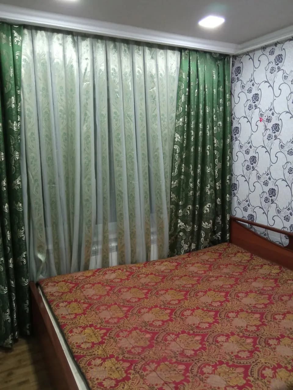 Qoraqamish 2/41xona 2 xona qilingan 400y.e.Oila yoki student Srochni arindaga topshiriladiStudent oila farqi yuq — 1