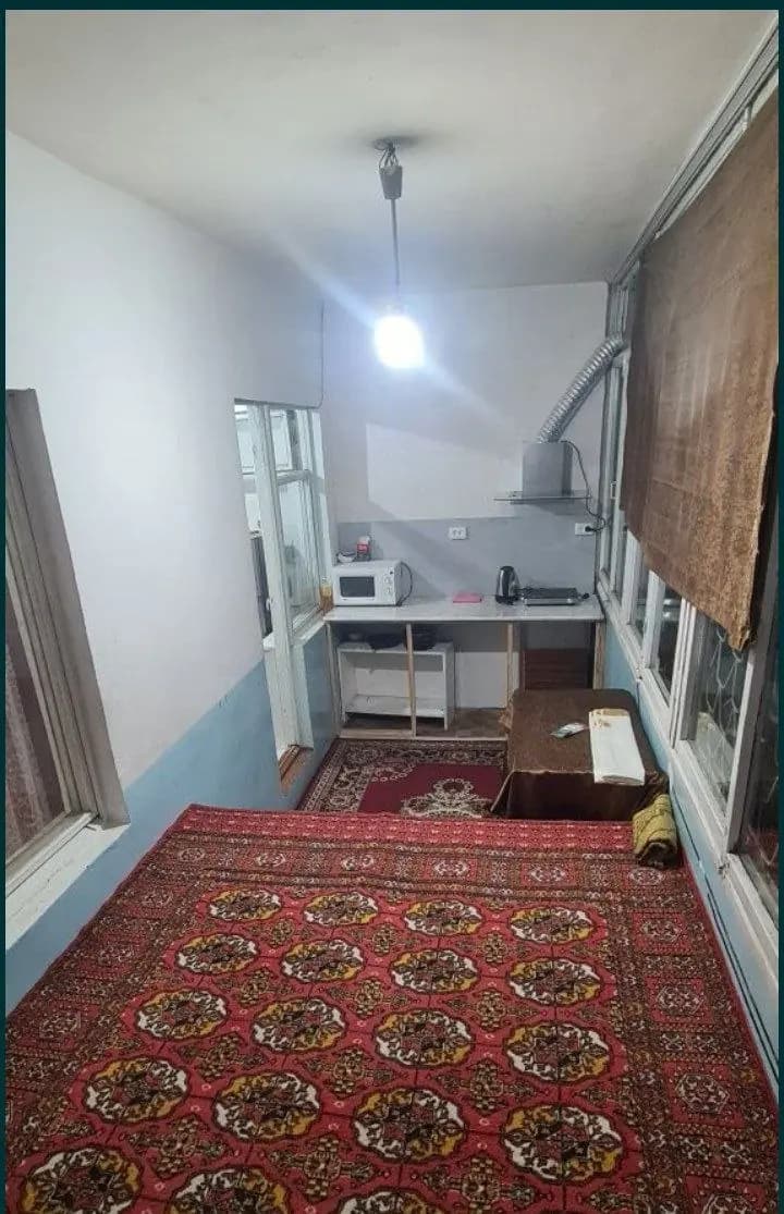 Shayxontohur Ibn Sino. — 1