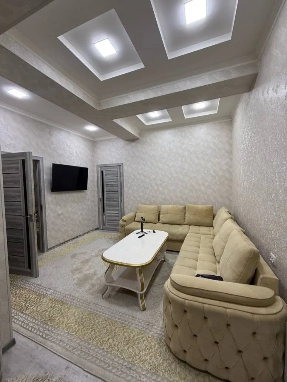 Чиланзар 20 2/3/7 Новостройка 80m2 с мебелью и техникой! — 1
