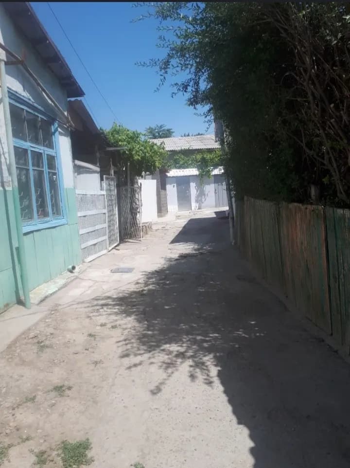 Obshiy dvor alohida hovli srochna sotiladi. — 1