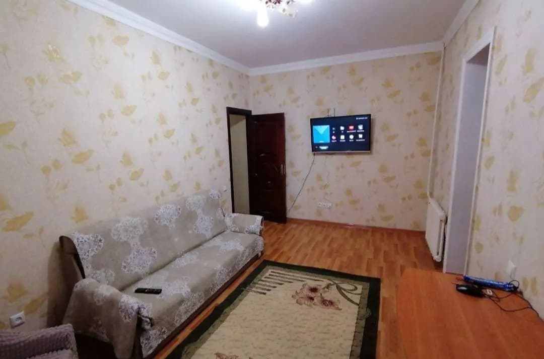 1 хонали сотилади Медгородок Янги Тошми 2х6 балкон 42 квадрат .Беруний метро якин — 1