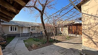 Bodomzor metro roparasida xovli sotiladi 946357677 — 1
