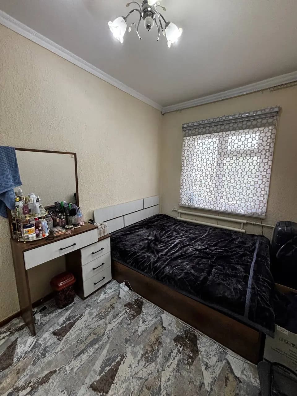 2/4/4 Yashnobod, Aviasozlar-1, Dilbog’ mahallasi. Kadeshva bozor oldida. — 1