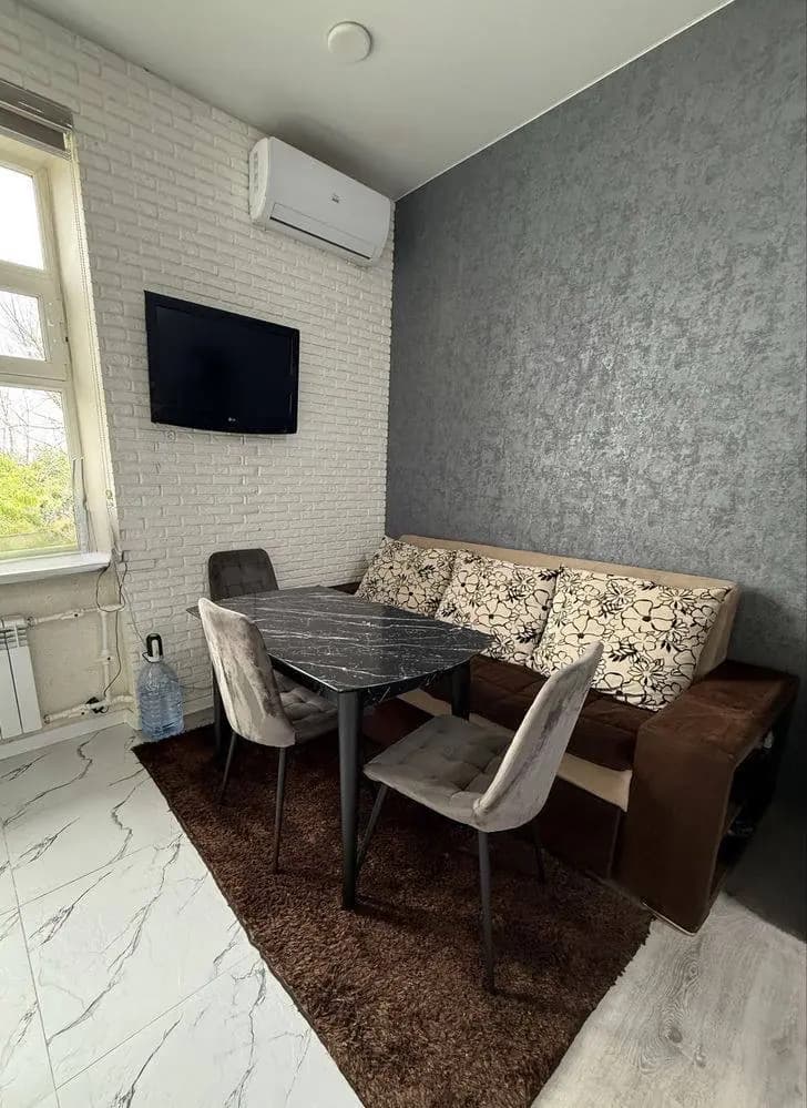 Продается 2в3 комнатная квартира,ор-р Северный Вокзал,50м2 — 1