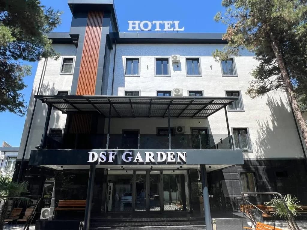 DSF GARDEN HOTEL — 1