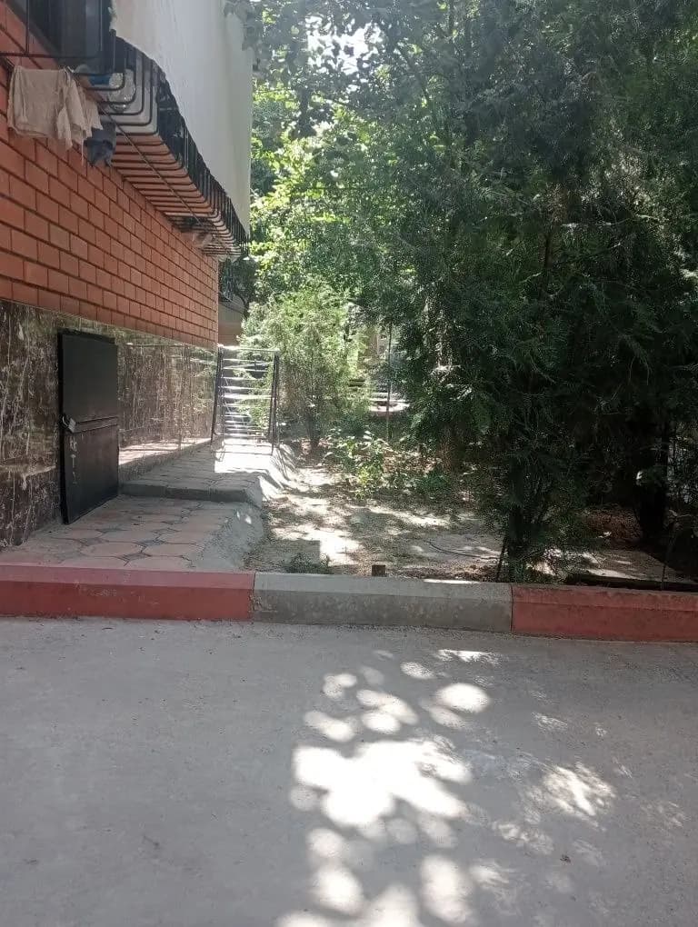 V6614ПРОДАЕТСЯ 3/1/4на:Ул Тансикбоев#Алмазарский_районОр.р:Ресторан Туркистон — 1