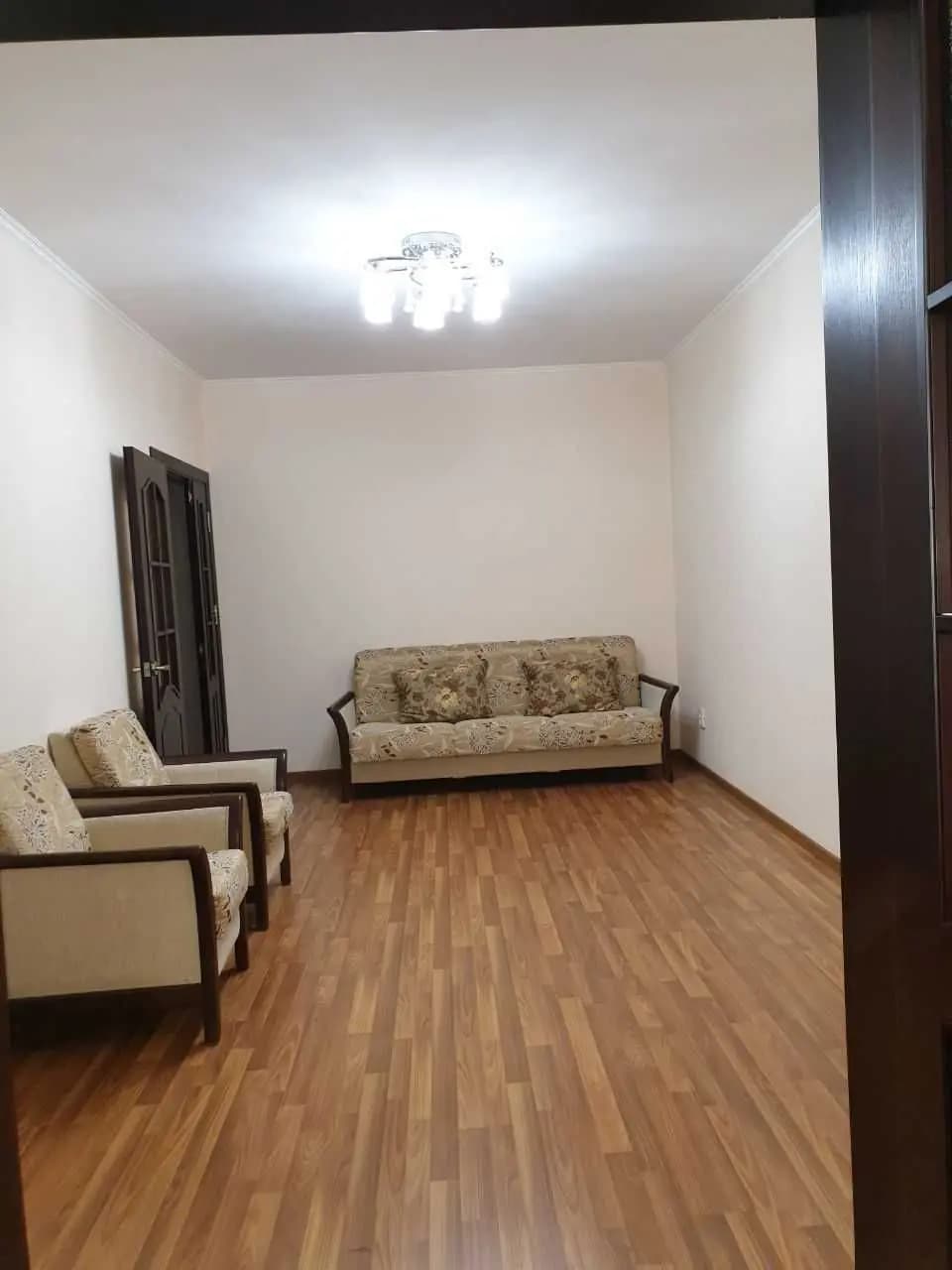 V5750 ПРОДАЕТСЯ 2/1/5 на:40 Лет  #Яшнабадский_район Ор.р:Крестик корзинка — 1