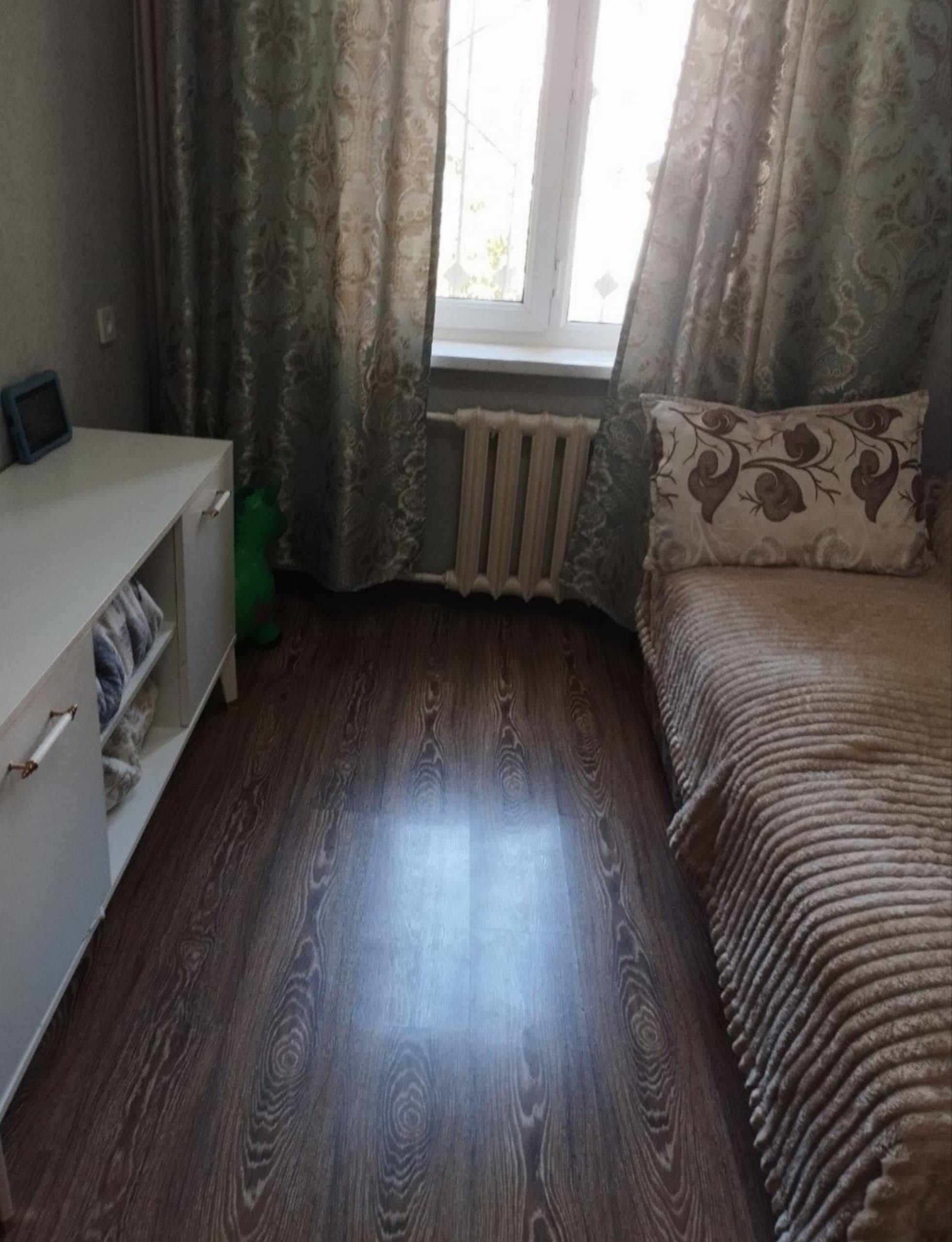 Продаётся Юнусабад 18кв 3/2/4 — 2