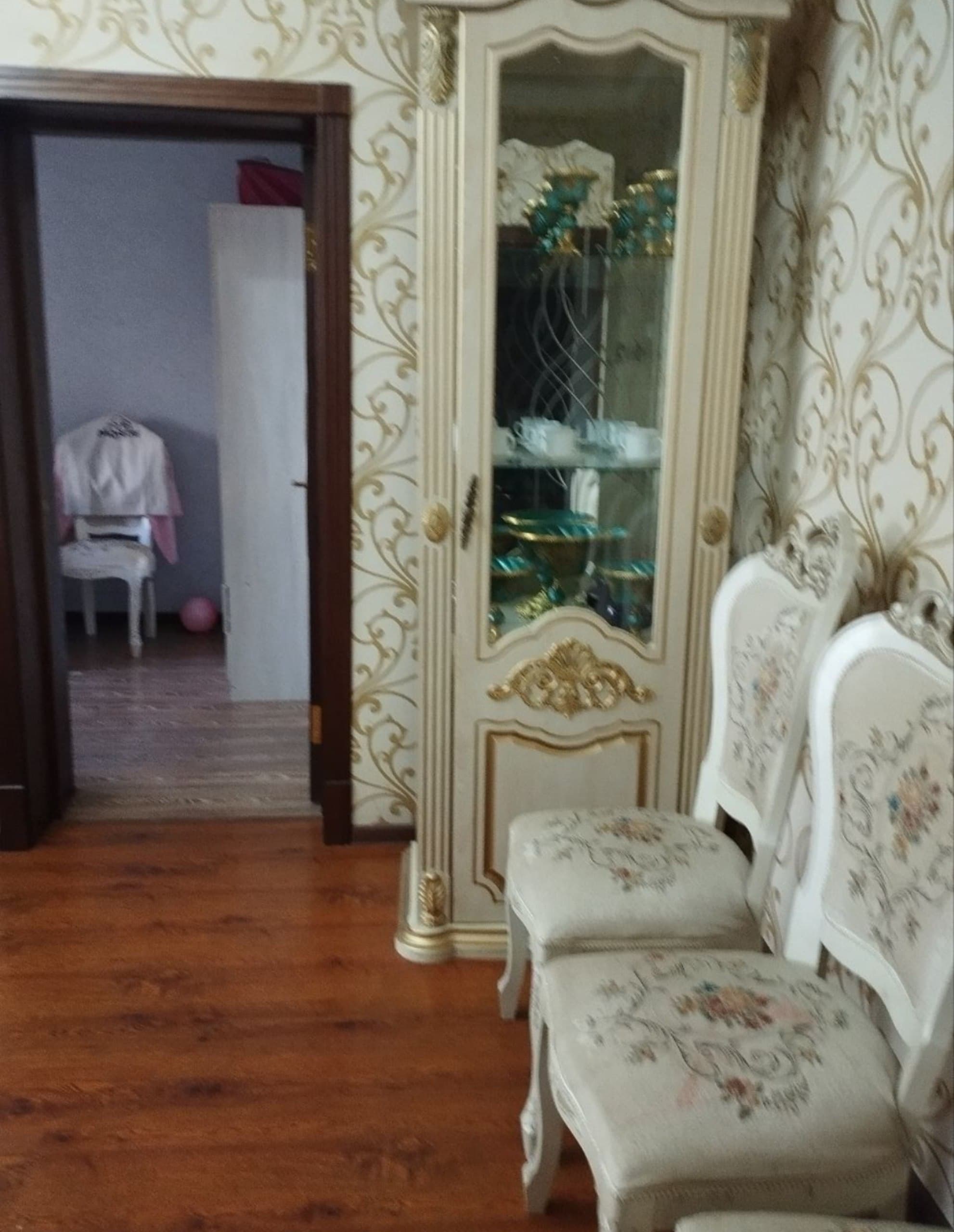 Продаётся Юнусабад 18кв 3/2/4 — 5