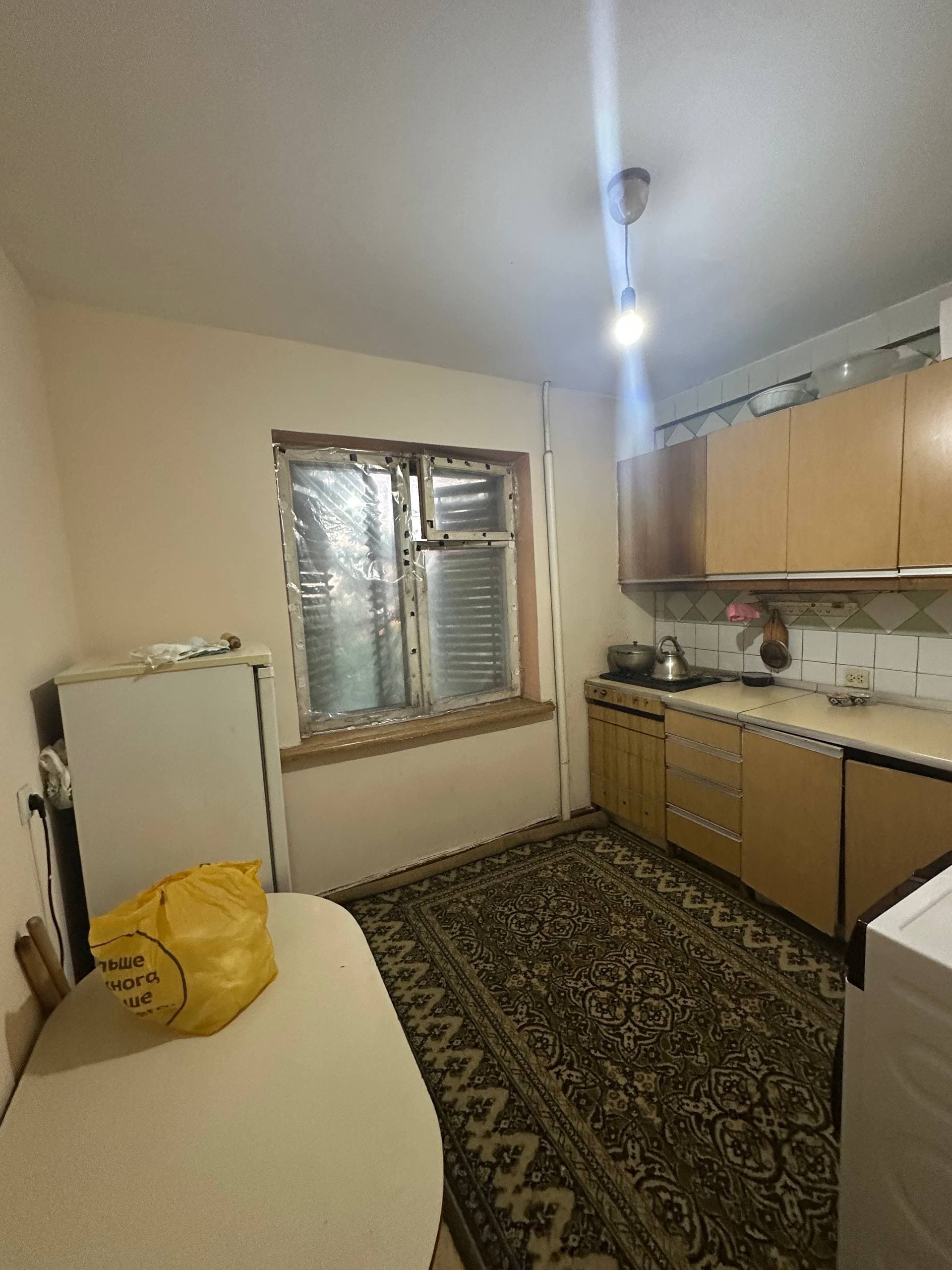 Arenda Chilonzor 2 kv Arnasoy koʻcha mirzo Ulugʻbek metro yaqin 2/4/4 400y.e. bollaga berildi oialga ham +998998400906 — 3