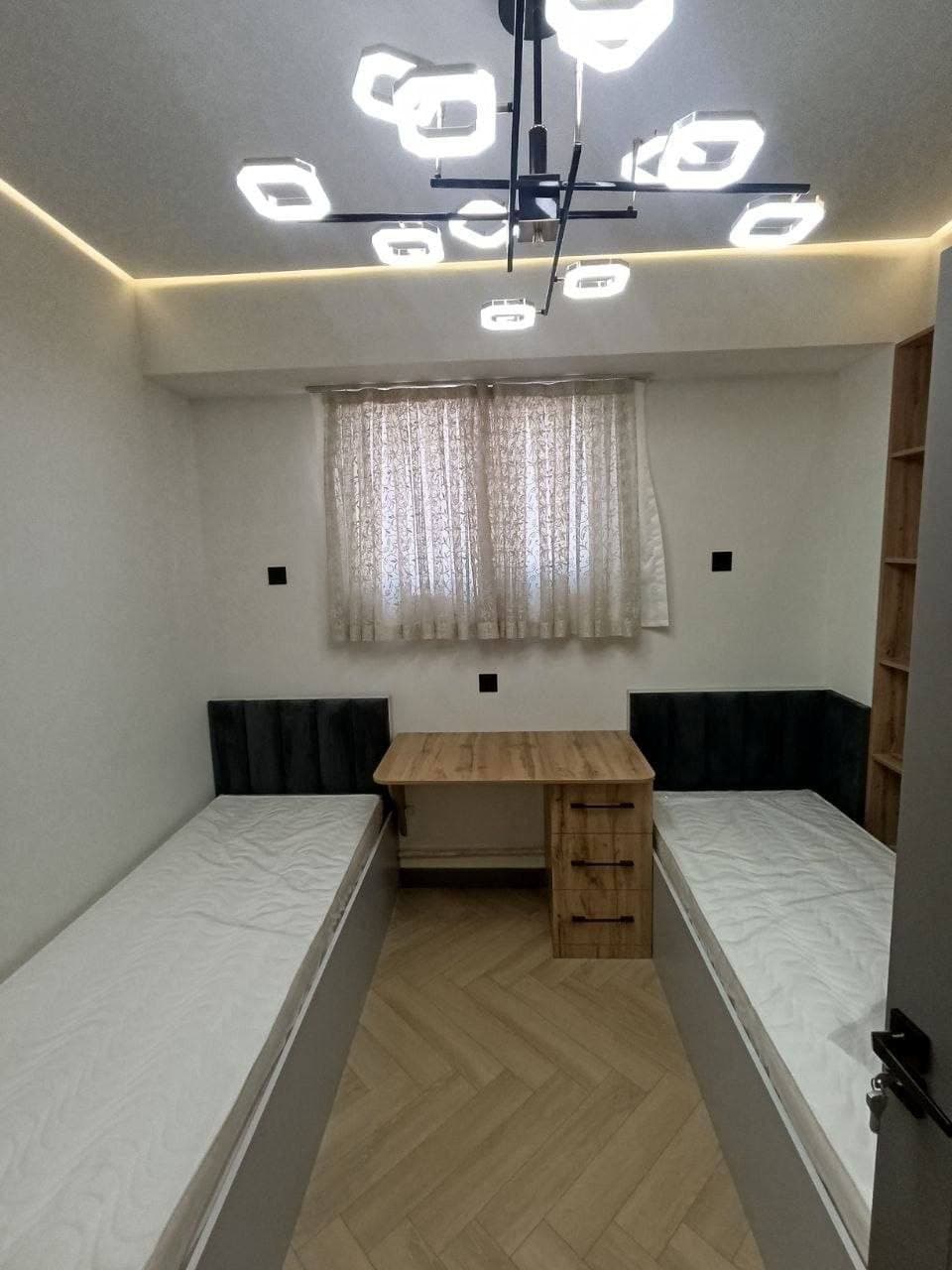 Buyuk Ipak yo’li metrosi yaqinida 3 xona — 3