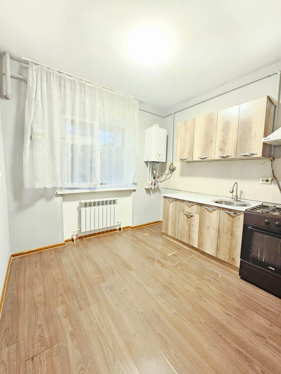Продается квартира Сергели 8 худуд 2/1/7 ✧ Ор-р детсад 122 — 4