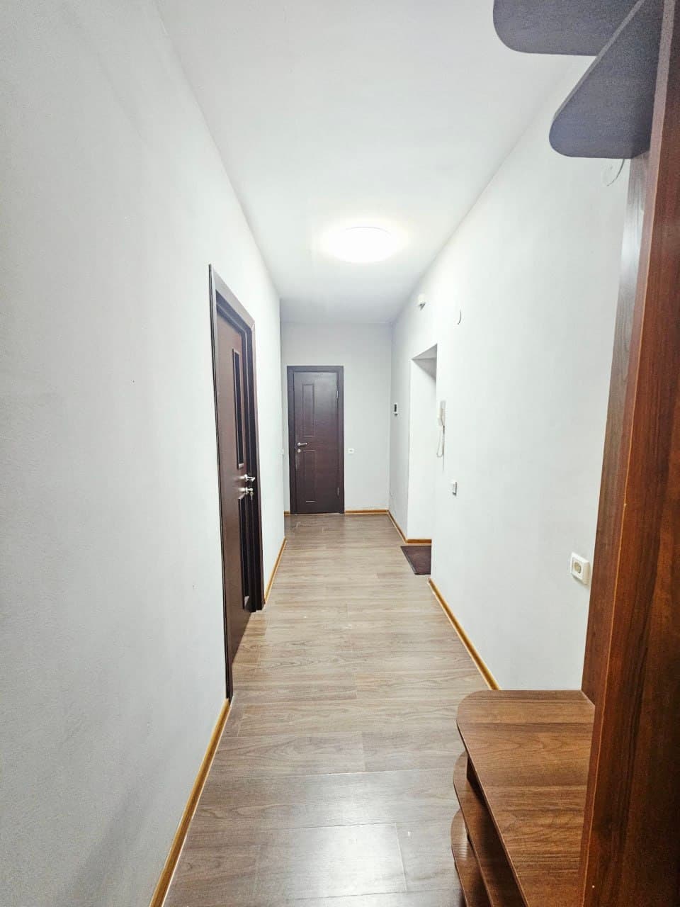 Продается квартира Сергели 8 худуд 2/1/7 ✧ Ор-р детсад 122 — 5