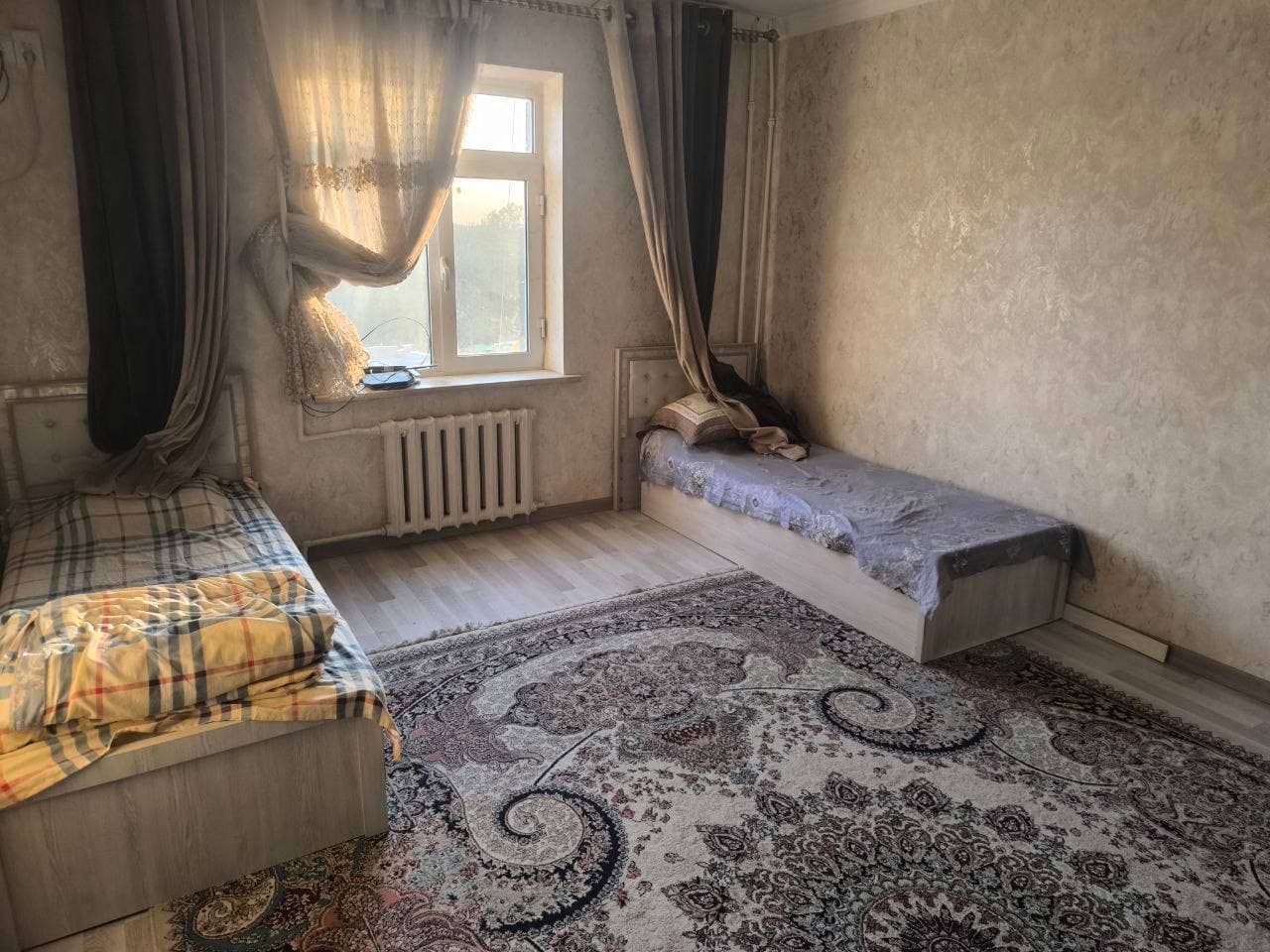 Sherikchilikka 1ta oʻgʻil bola kerak.Ichmaydigan,chakmaydigan,tozalikka roya qiladigan — 1