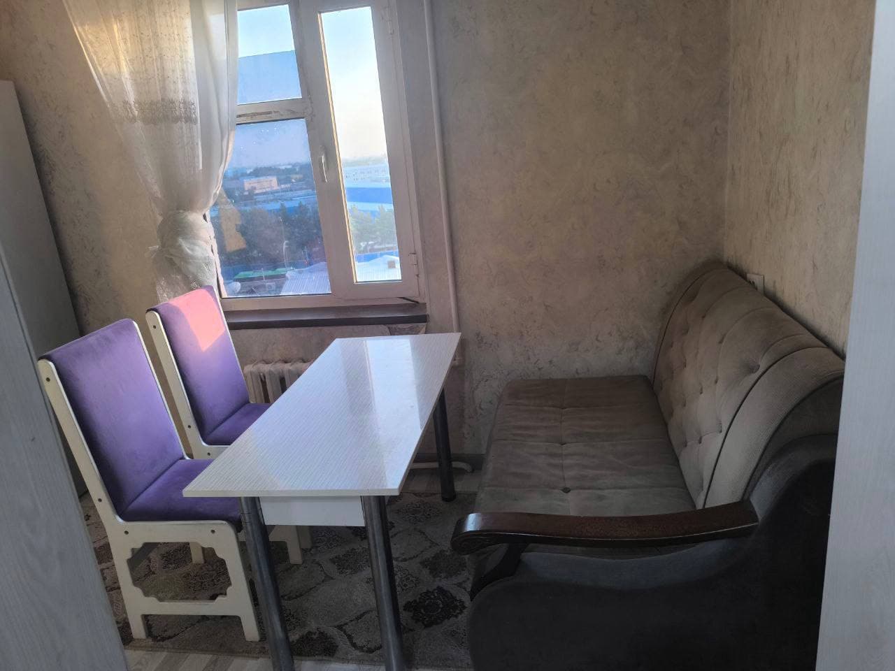 Sherikchilikka 1ta oʻgʻil bola kerak.Ichmaydigan,chakmaydigan,tozalikka roya qiladigan — 2