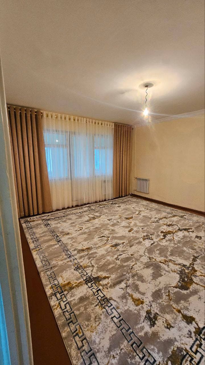 Кадышева 1/8/9 рядом Рынок — 1