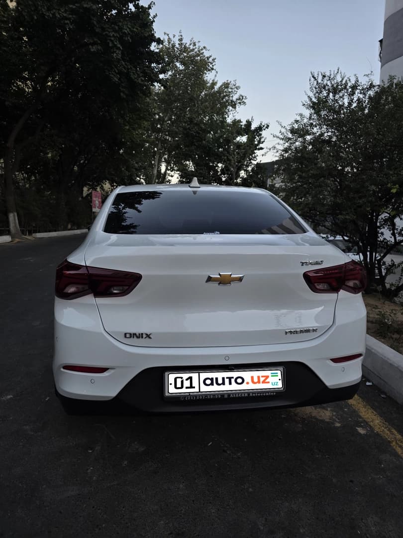 Chevrolet Onix 2024 — 3