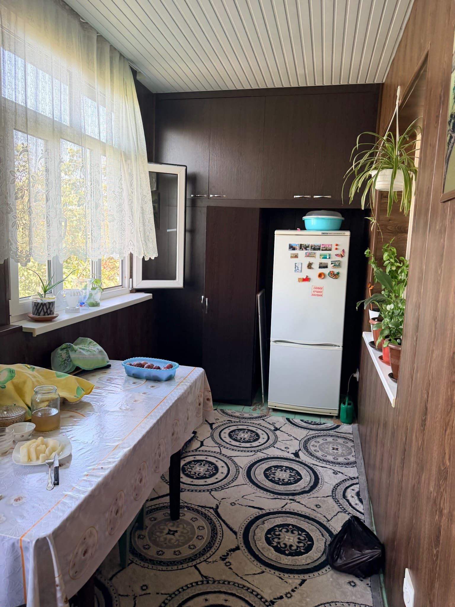 Yunusobod 11 kv da 3 xona uy srochni sotiladi — 1