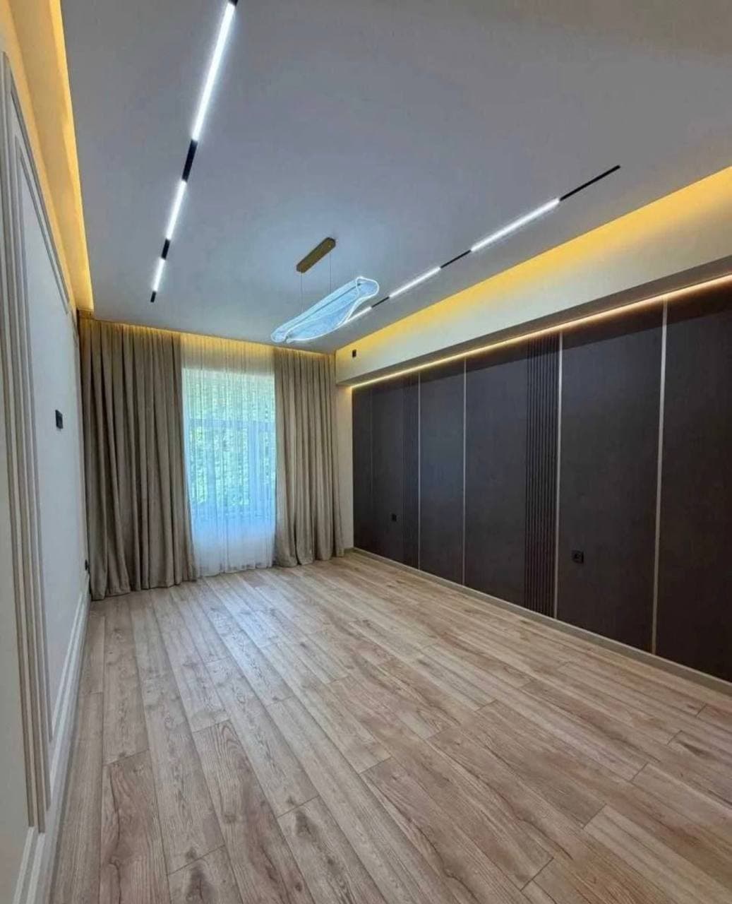 2/5/9 Poytaxt Residence — 2
